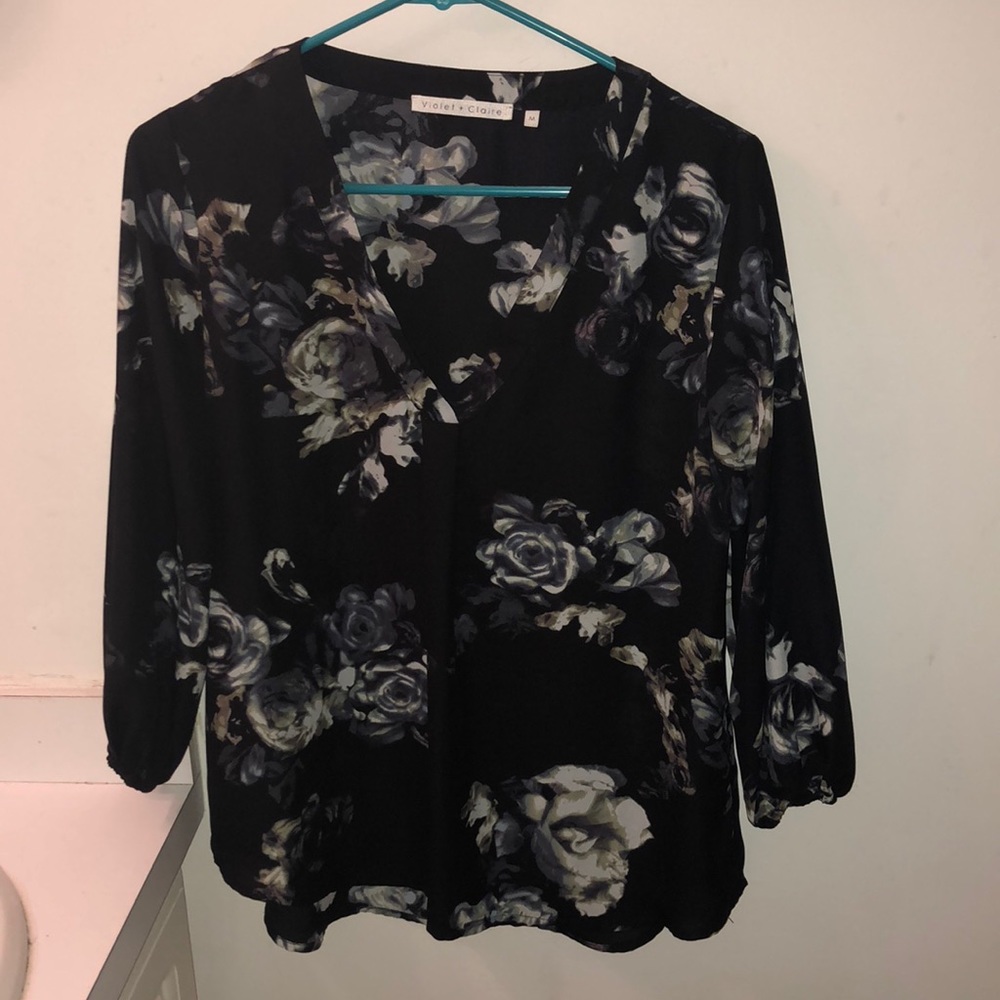Blouse with flowers